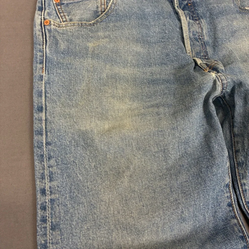 Levi's 501 '93 Premium Light Wash Jeans Men's Size 36x32 FITS 36x31